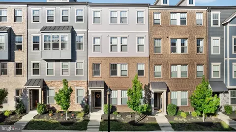1120 Madeira Ter SE, Leesburg, VA 20175