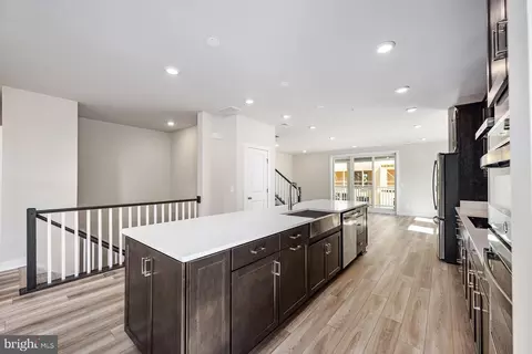 44591 Strabane Ter, Ashburn, VA 20147 photo 6