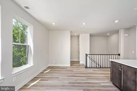 44591 Strabane Ter, Ashburn, VA 20147 photo 12