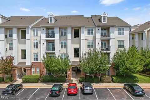 21228 Mcfadden Sq #411, Sterling, VA 20165
