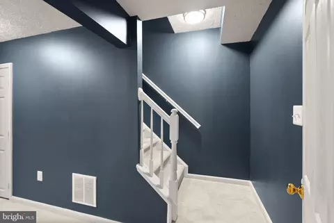 Entry Way - 43273 Clearnight Ter, Ashburn, VA 20147 photo 11 of 11