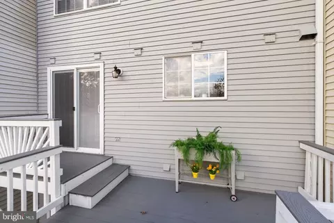 Exterior - 43273 Clearnight Ter, Ashburn, VA 20147 photo 5 of 10