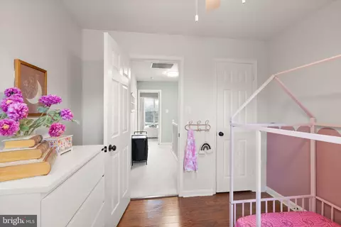 Entry Way - 43273 Clearnight Ter, Ashburn, VA 20147 photo 10 of 11