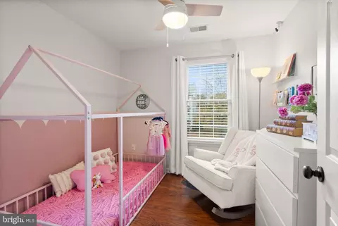 Bedroom - 43273 Clearnight Ter, Ashburn, VA 20147 photo 4 of 7