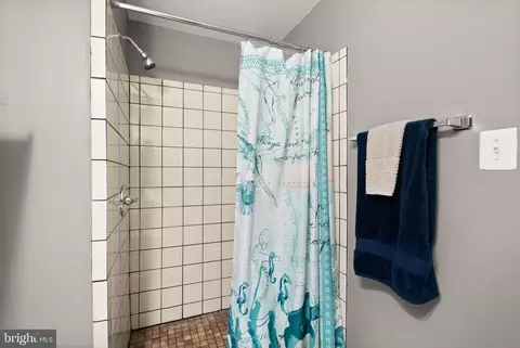 Bath - 43273 Clearnight Ter, Ashburn, VA 20147 photo 7 of 7