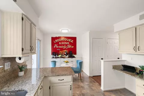 Entry Way - 43273 Clearnight Ter, Ashburn, VA 20147 photo 4 of 11