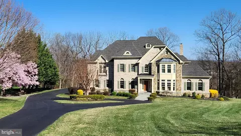 17042 Bold Venture Dr, Leesburg, VA 20176