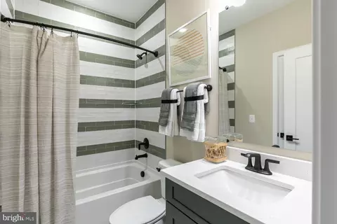 42129 Hazel Grove Ter, Ashburn, VA 20148 photo 12