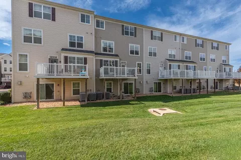 43376 Town Gate Sq, Chantilly, VA 20152 photo 29