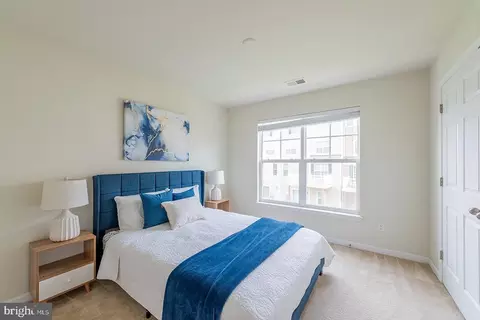 43376 Town Gate Sq, Chantilly, VA 20152 photo 12