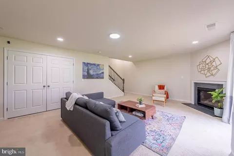 43376 Town Gate Sq, Chantilly, VA 20152 photo 24