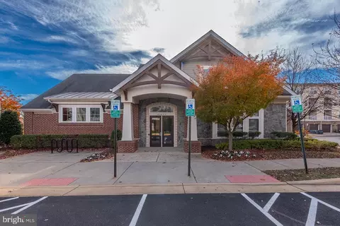 43376 Town Gate Sq, Chantilly, VA 20152 photo 32
