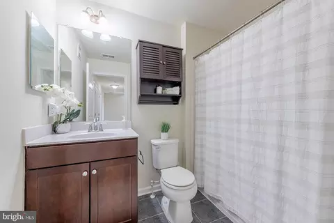 43376 Town Gate Sq, Chantilly, VA 20152 photo 27