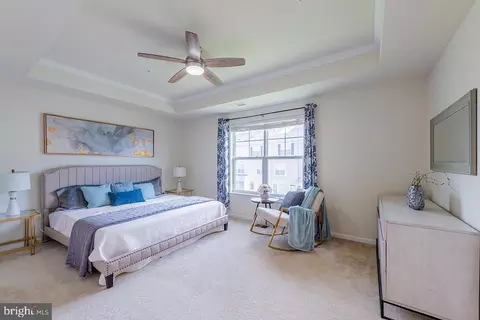 43376 Town Gate Sq, Chantilly, VA 20152 photo 14