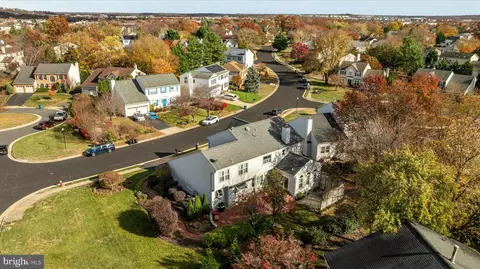 View/Area - 43879 Glenhazel Dr, Ashburn, VA 20147 photo 5 of 9