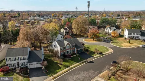 View/Area - 43879 Glenhazel Dr, Ashburn, VA 20147 photo 3 of 9