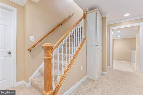 Entry Way - 43879 Glenhazel Dr, Ashburn, VA 20147 photo 2 of 2