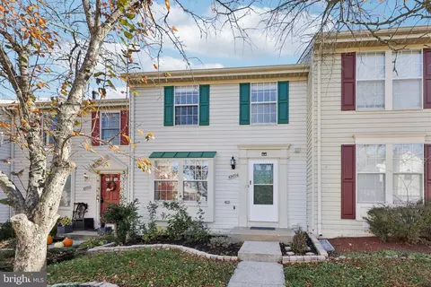 43494 Postrail Sq, Ashburn, VA 20147