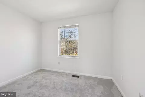 Bedroom - 43494 Postrail Sq, Ashburn, VA 20147 photo 1 of 5