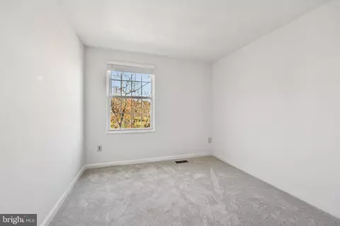 Bedroom - 43494 Postrail Sq, Ashburn, VA 20147 photo 2 of 5
