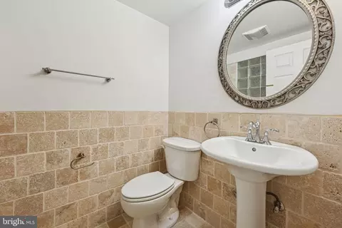 Bath - 43494 Postrail Sq, Ashburn, VA 20147 photo 2 of 6