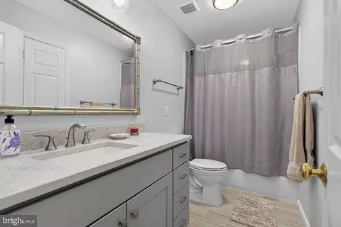 44112 Saxony Ter, Ashburn, VA 20147 photo 24