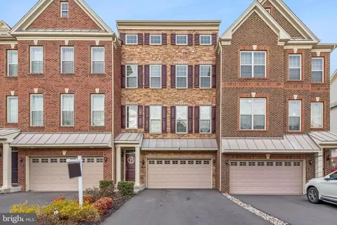 23747 Hopewell Manor Ter, Ashburn, VA 20148