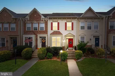 577 Edmonton Ter NE, Leesburg, VA 20176