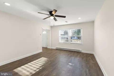 503 S Maple Ct, Sterling, VA 20164 photo 4