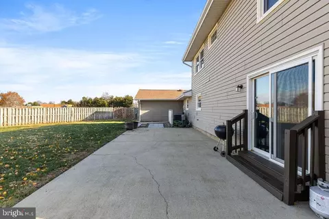 503 S Maple Ct, Sterling, VA 20164 photo 33