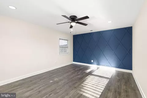 503 S Maple Ct, Sterling, VA 20164 photo 3