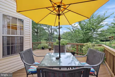 Exterior - 44004 Florence Ter, Ashburn, VA 20147 photo 1 of 9