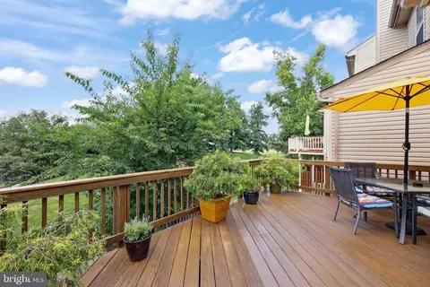 Exterior - 44004 Florence Ter, Ashburn, VA 20147 photo 2 of 9