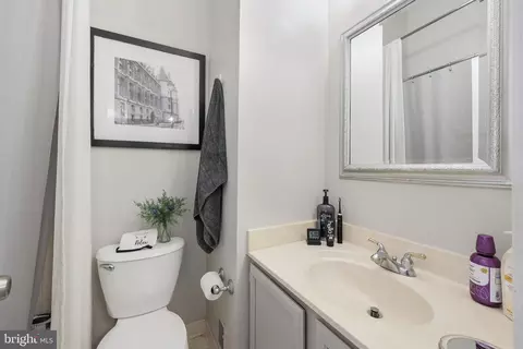 Bath - 44004 Florence Ter, Ashburn, VA 20147 photo 2 of 3