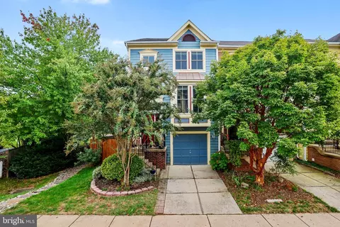 206 Town Branch Ter SW, Leesburg, VA 20175