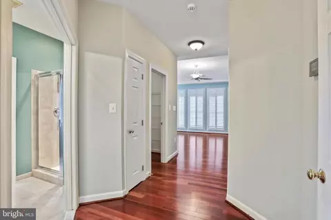 Entry Way - 42831 Falling Leaf Ct, Ashburn, VA 20148 photo 8 of 9