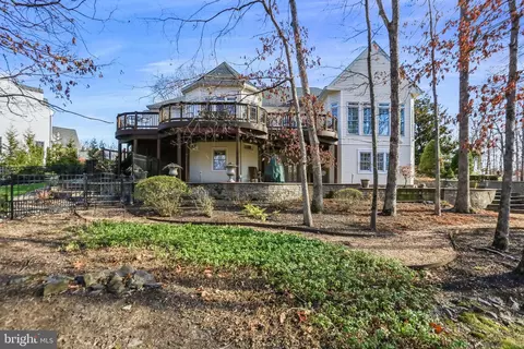 Exterior - 42831 Falling Leaf Ct, Ashburn, VA 20148 photo 13 of 13