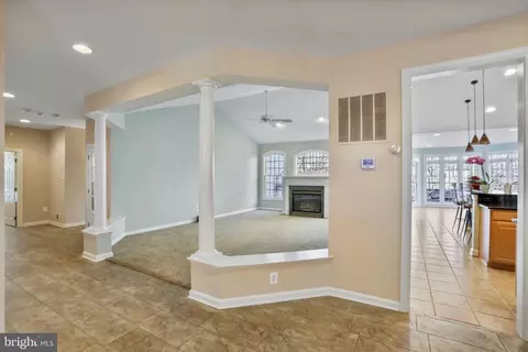 Entry Way - 42831 Falling Leaf Ct, Ashburn, VA 20148 photo 6 of 9