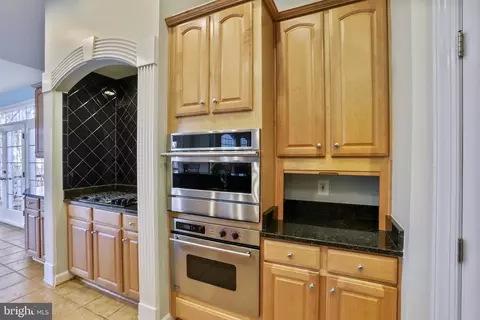 Kitchen - 42831 Falling Leaf Ct, Ashburn, VA 20148 photo 3 of 4