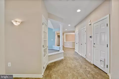 Entry Way - 42831 Falling Leaf Ct, Ashburn, VA 20148 photo 7 of 9