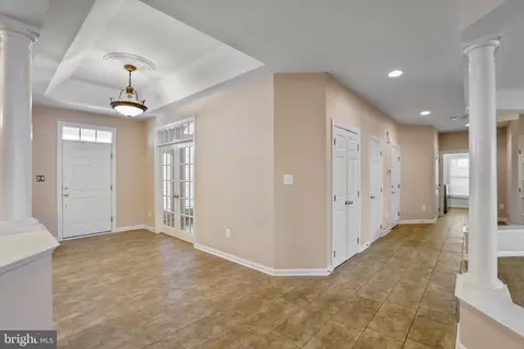 Entry Way - 42831 Falling Leaf Ct, Ashburn, VA 20148 photo 3 of 9