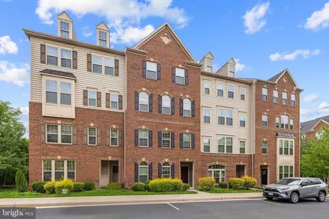 42230 Piebald Sq, Aldie, VA 20105