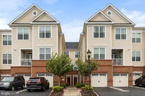 23255 Milltown Knoll Sq #109, Ashburn, VA 20148