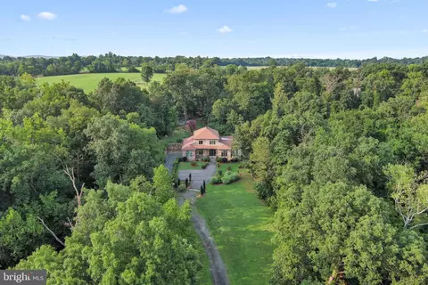 35162 Notre Dame Ln, Middleburg, VA 20117
