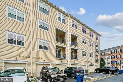 22675 Beacon Crest Ter, Brambleton, VA 20148 photo 4