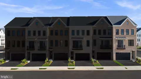 42119 Picasso Sq #HOME 4502, Ashburn, VA 20148
