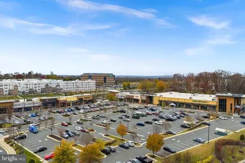 Exterior - 20340 Advantage Ct, Ashburn, VA 20147 photo 17 of 17