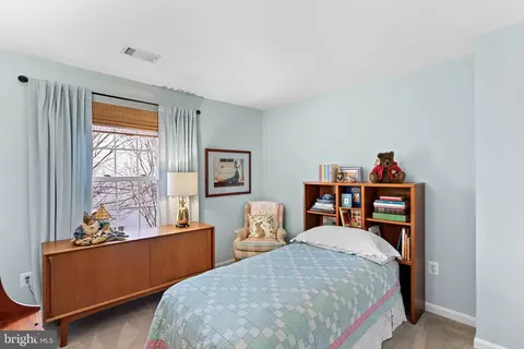Bedroom - 20340 Advantage Ct, Ashburn, VA 20147 photo 7 of 7