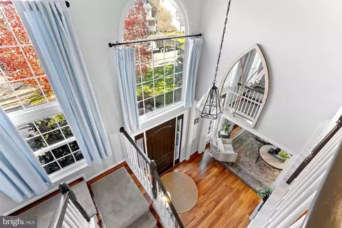 Entry Way - 20340 Advantage Ct, Ashburn, VA 20147 photo 10 of 12