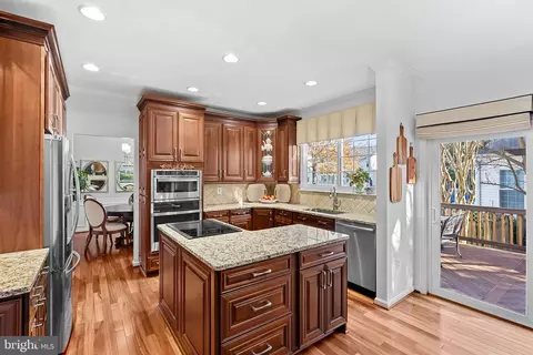 Kitchen - 20340 Advantage Ct, Ashburn, VA 20147 photo 2 of 9